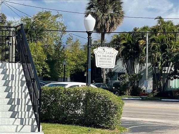 1125 SE 14th Place, Unit 21D, Fort Lauderdale, FL 33316