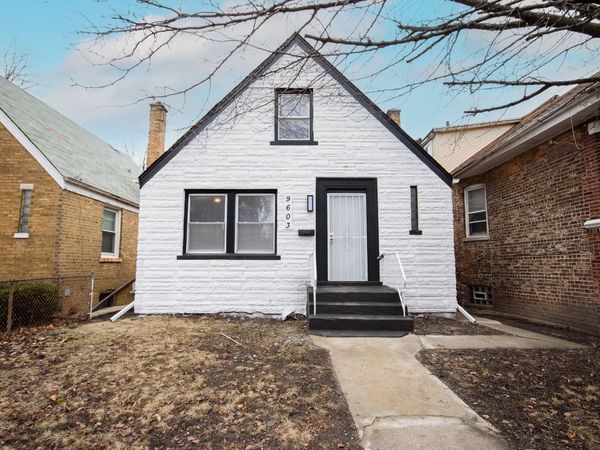 9605 S Greenwood Avenue, Chicago, IL 60628