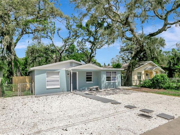 8720 N DEXTER AVENUE, TAMPA, FL 33604