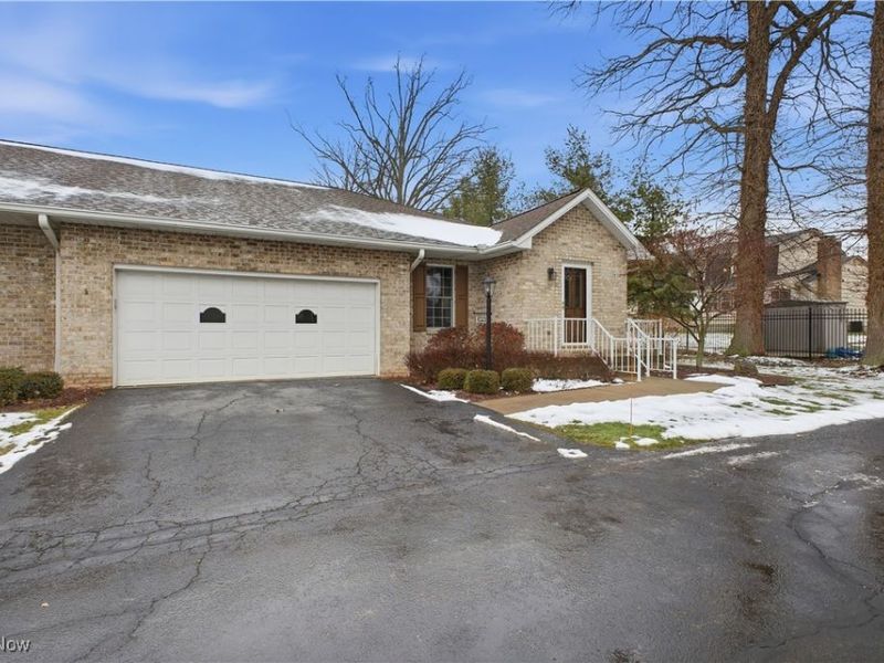 197 Mathews Road, Unit B, Boardman, OH 44512 Photo 2