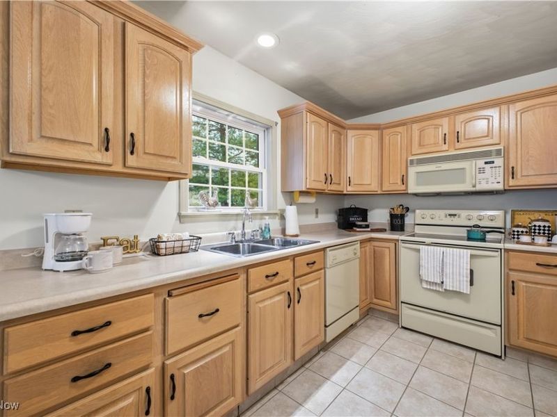 197 Mathews Road, Unit B, Boardman, OH 44512 Photo 7