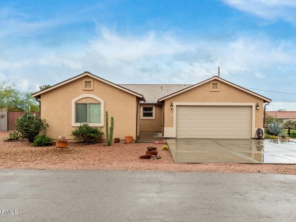 10393 E FORTUNA Avenue, Gold Canyon, AZ 85118