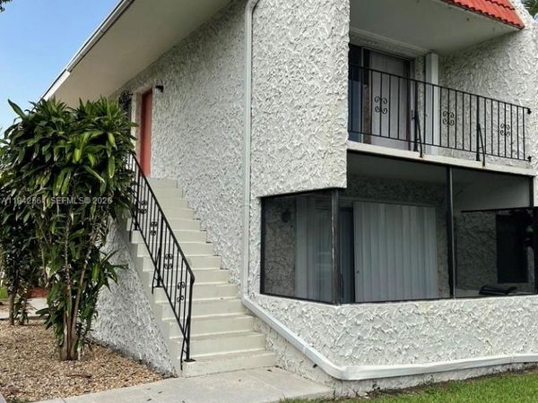 8701 SW 141st St, Unit G7, Palmetto Bay, FL 33176