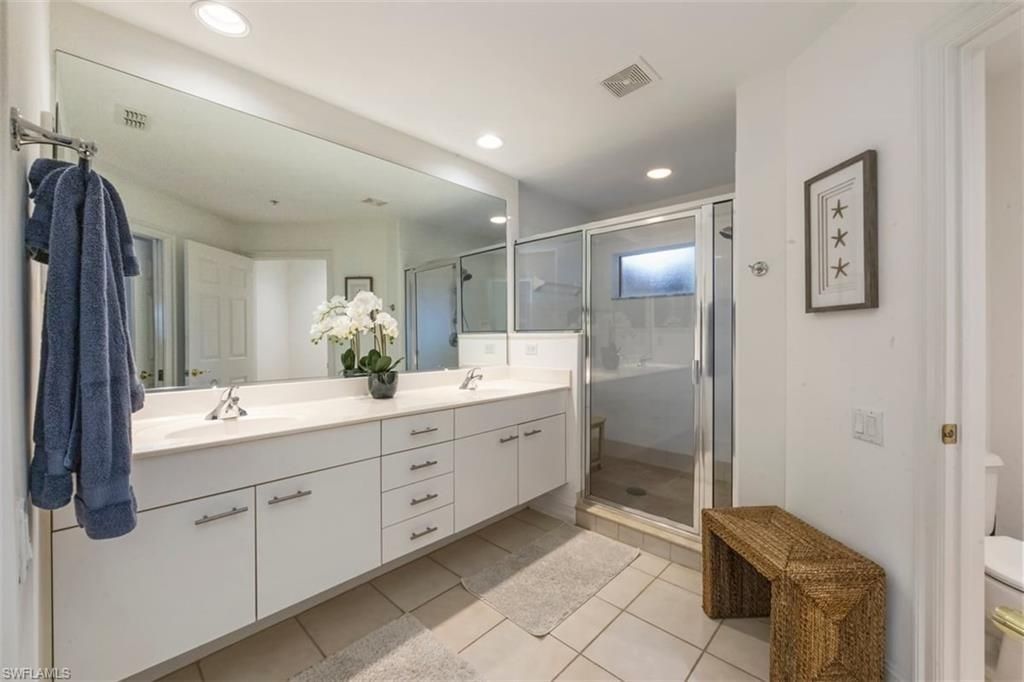 866 Carrick Bend Cir, Unit 201, Naples, FL 34110 Photo