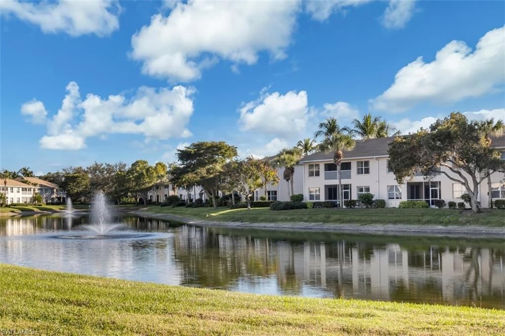 866 Carrick Bend Cir, Unit 201, Naples, FL 34110 Photo