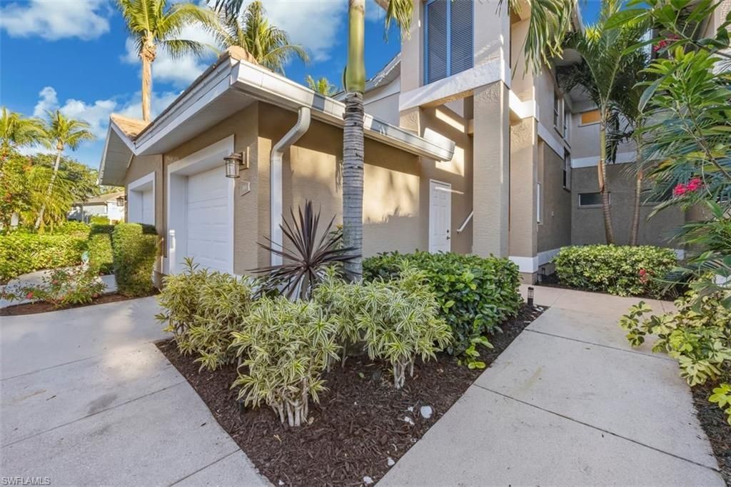 866 Carrick Bend Cir, Unit 201, Naples, FL 34110 Photo
