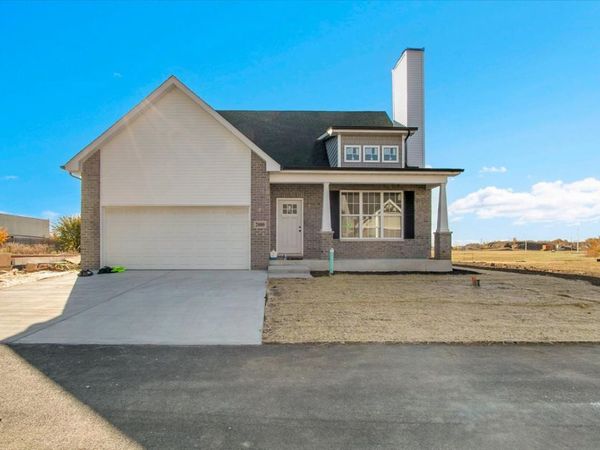 2080 Waters Edge Drive, Minooka, IL 60447