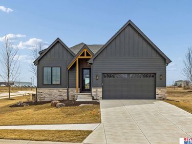 20101 W Street, Omaha, NE 68135