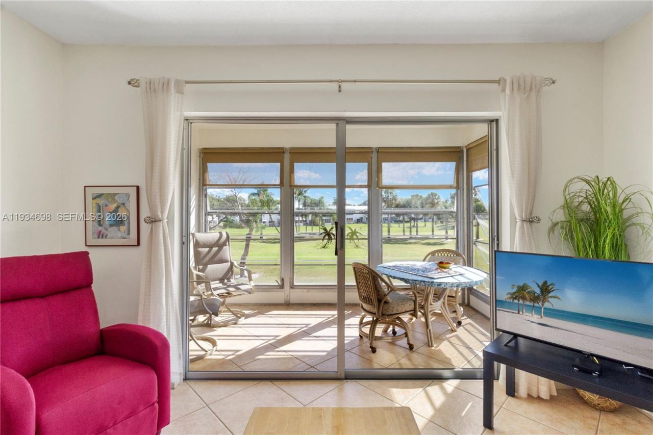 2850 W Golf Blvd, Unit 211, Pompano Beach, FL 33064 Photo