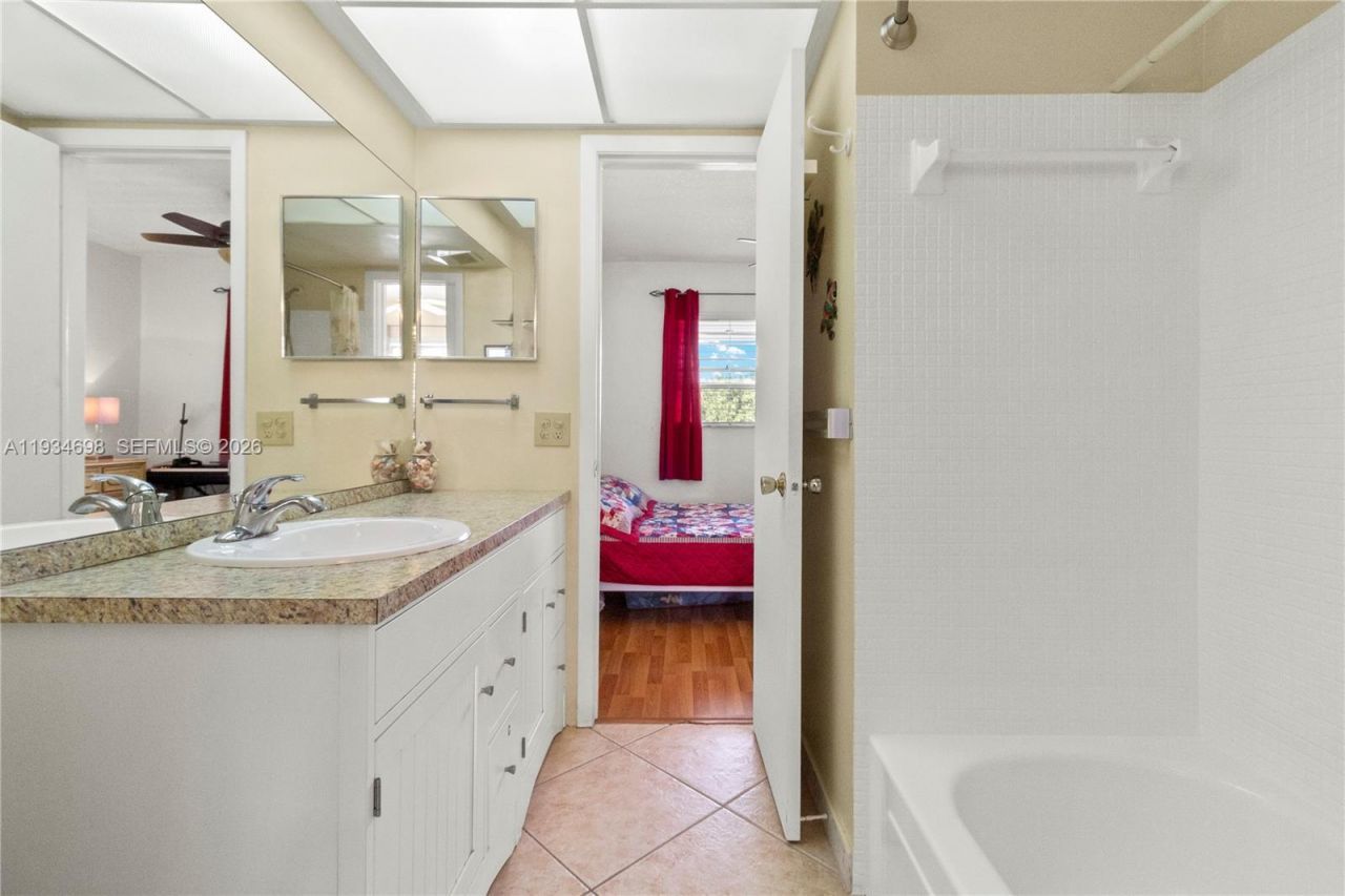 2850 W Golf Blvd, Unit 211, Pompano Beach, FL 33064 Photo