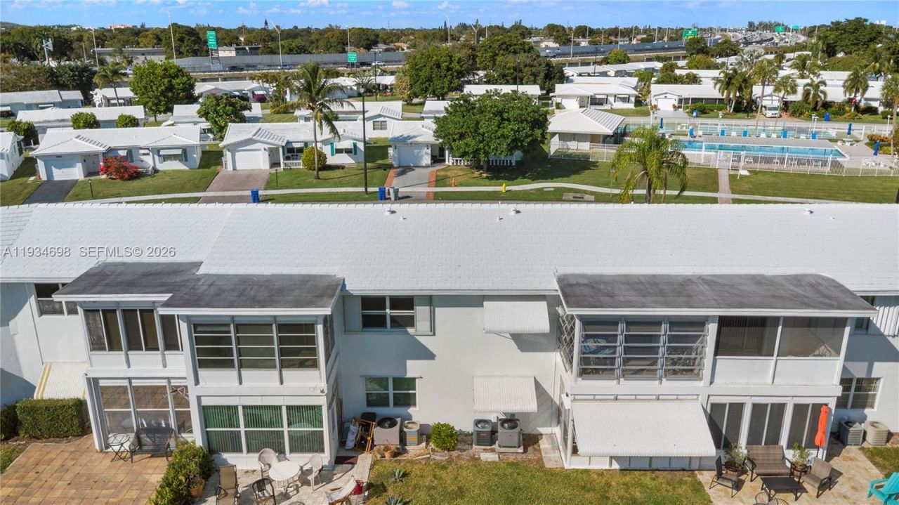 2850 W Golf Blvd, Unit 211, Pompano Beach, FL 33064 Photo