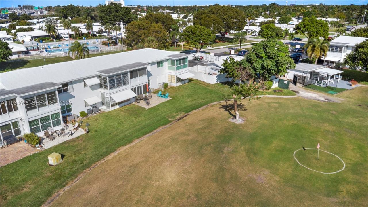 2850 W Golf Blvd, Unit 211, Pompano Beach, FL 33064 Photo
