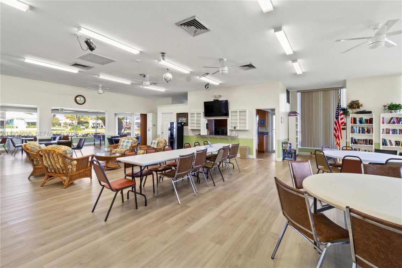 2850 W Golf Blvd, Unit 211, Pompano Beach, FL 33064 Photo