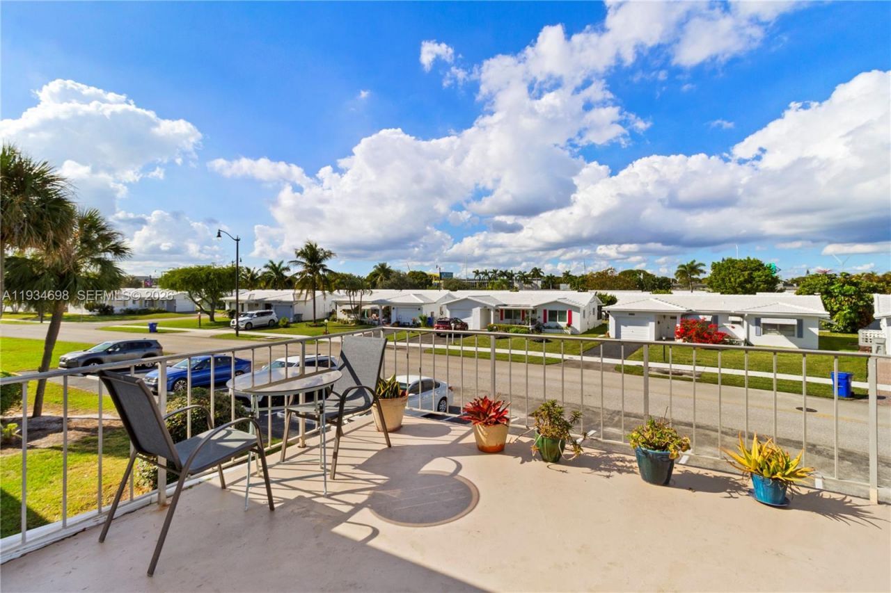 2850 W Golf Blvd, Unit 211, Pompano Beach, FL 33064 Photo