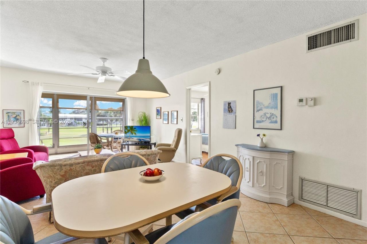 2850 W Golf Blvd, Unit 211, Pompano Beach, FL 33064 Photo