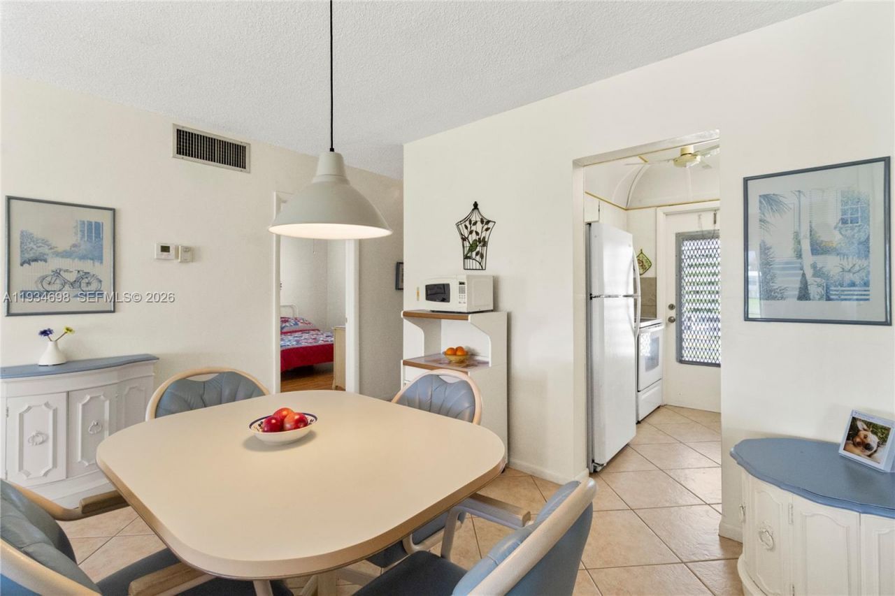 2850 W Golf Blvd, Unit 211, Pompano Beach, FL 33064 Photo