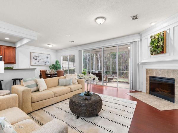 3897 LIONHEART Drive, Jacksonville, FL 32216