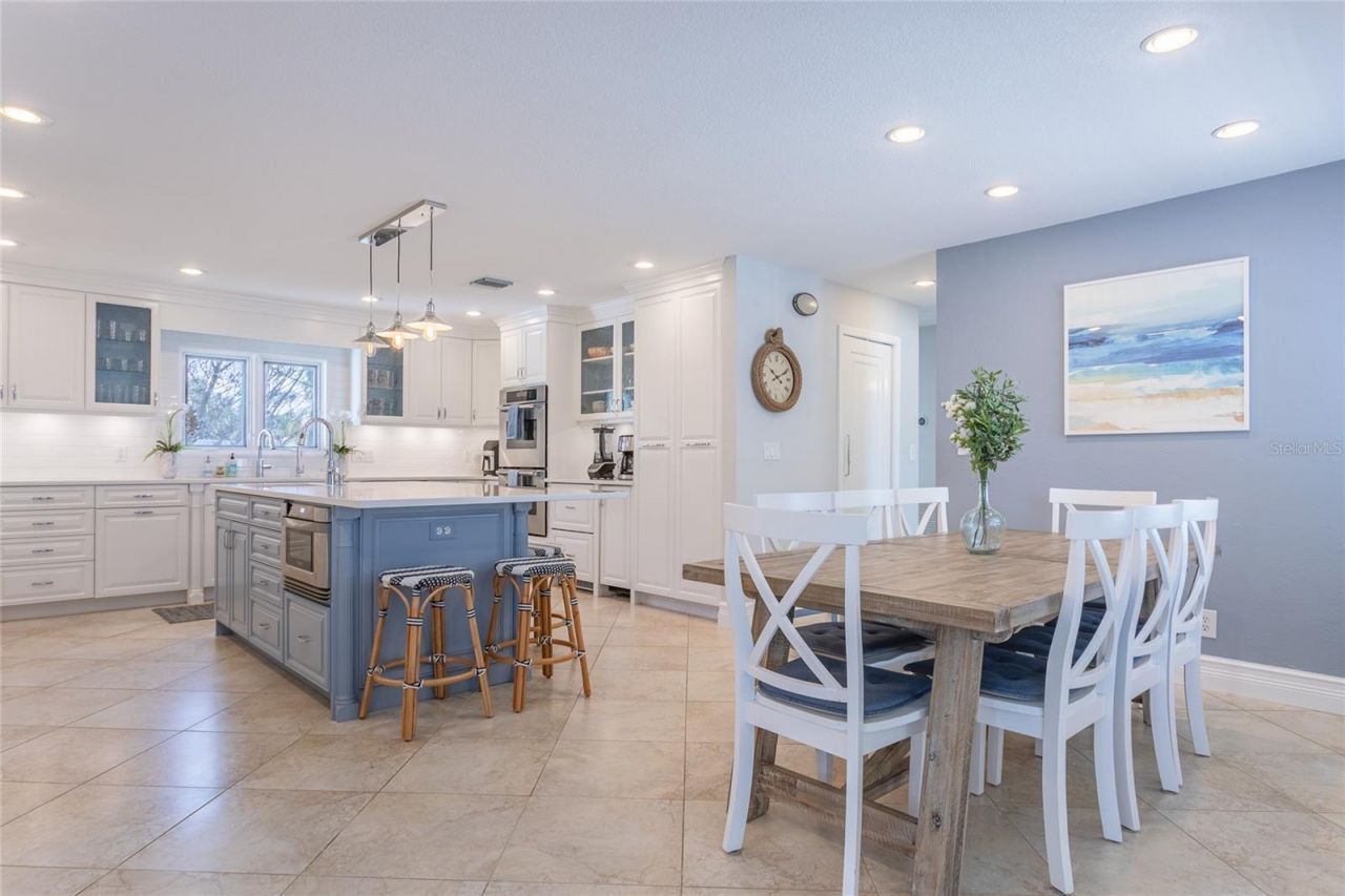 3901 13th Way Ne, Saint Petersburg, FL 33703 Photo