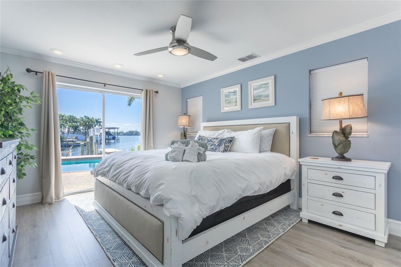 3901 13th Way Ne, Saint Petersburg, FL 33703 Photo