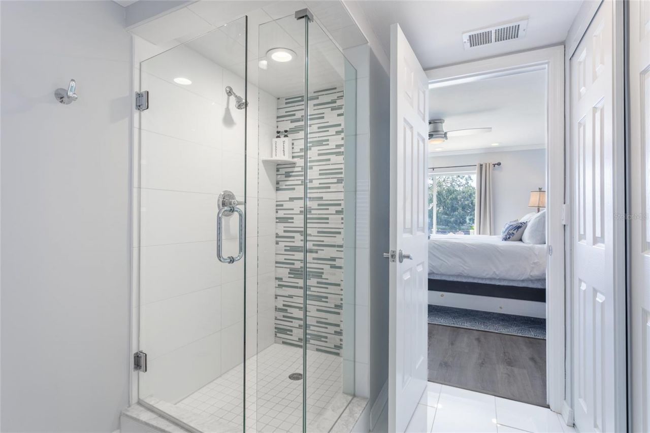 3901 13th Way Ne, Saint Petersburg, FL 33703 Photo