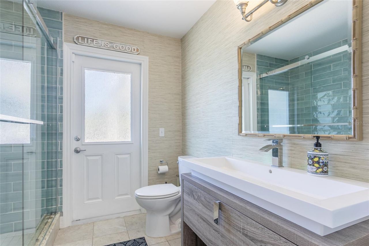 3901 13th Way Ne, Saint Petersburg, FL 33703 Photo