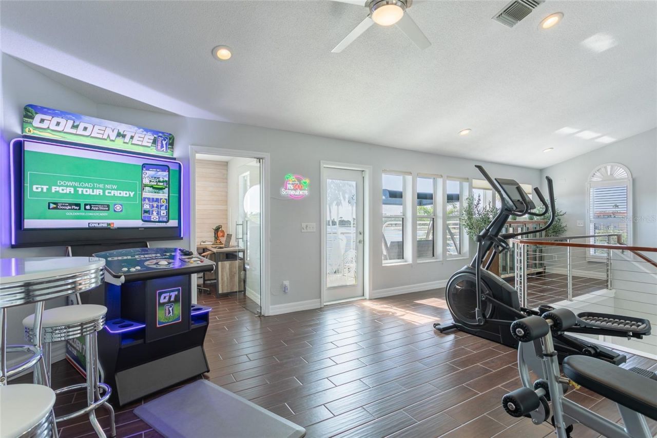 3901 13th Way Ne, Saint Petersburg, FL 33703 Photo