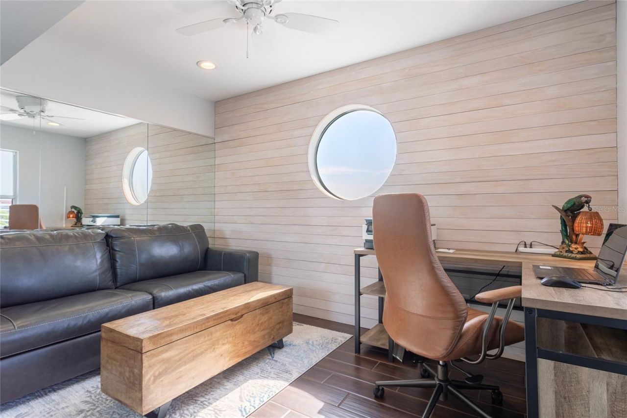 3901 13th Way Ne, Saint Petersburg, FL 33703 Photo