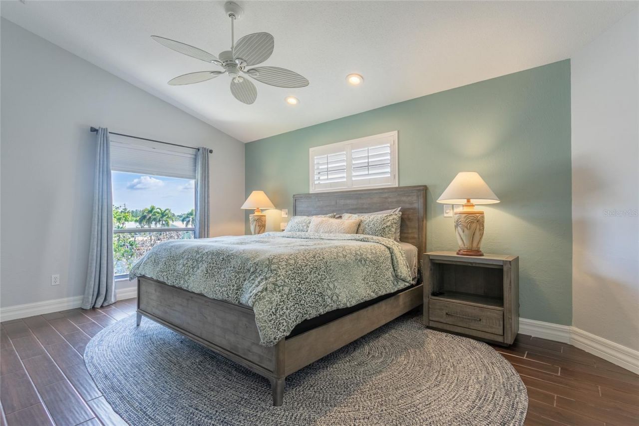 3901 13th Way Ne, Saint Petersburg, FL 33703 Photo