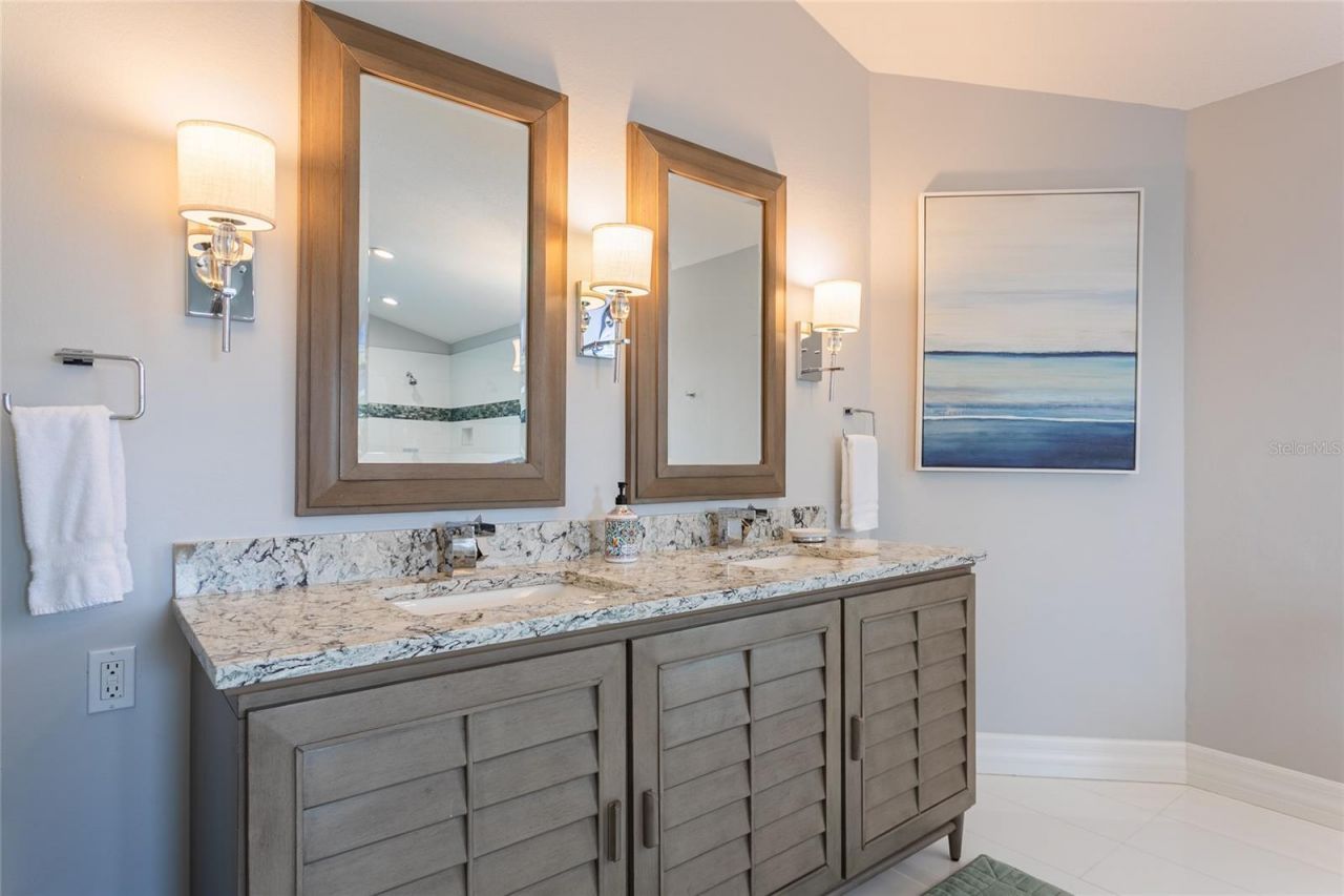 3901 13th Way Ne, Saint Petersburg, FL 33703 Photo