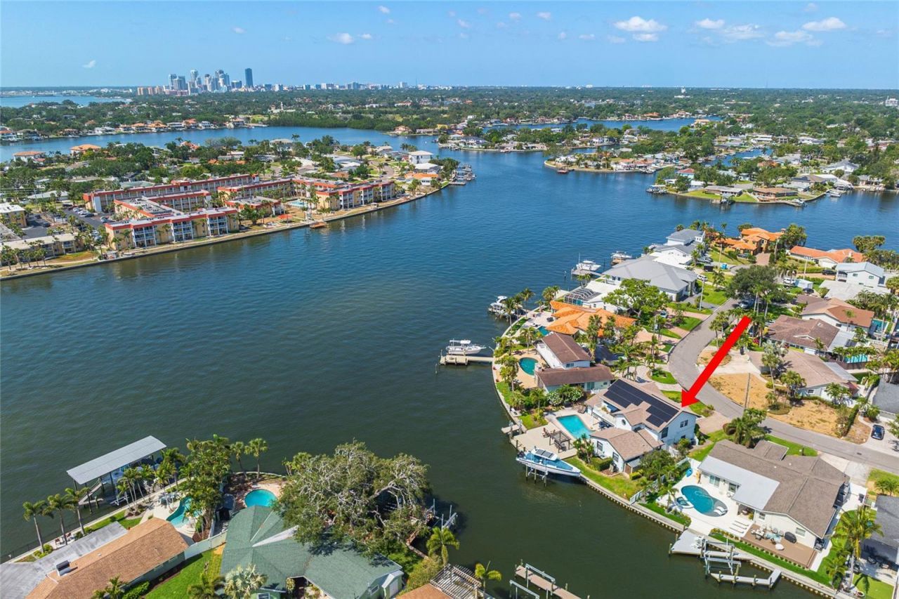 3901 13th Way Ne, Saint Petersburg, FL 33703 Photo