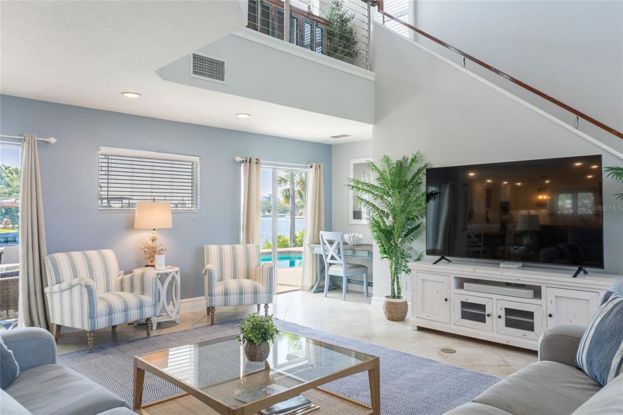 3901 13th Way Ne, Saint Petersburg, FL 33703 Photo