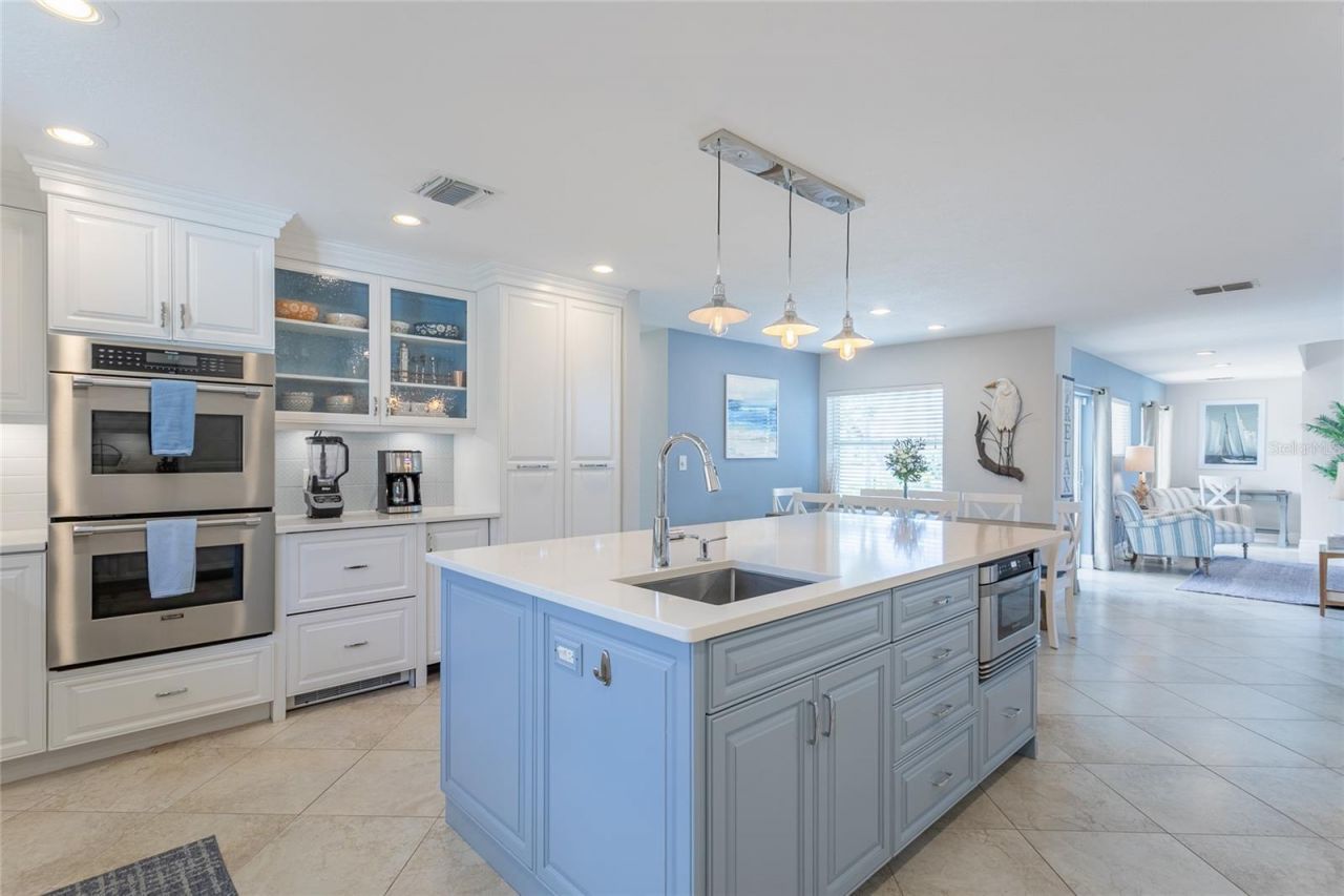 3901 13th Way Ne, Saint Petersburg, FL 33703 Photo