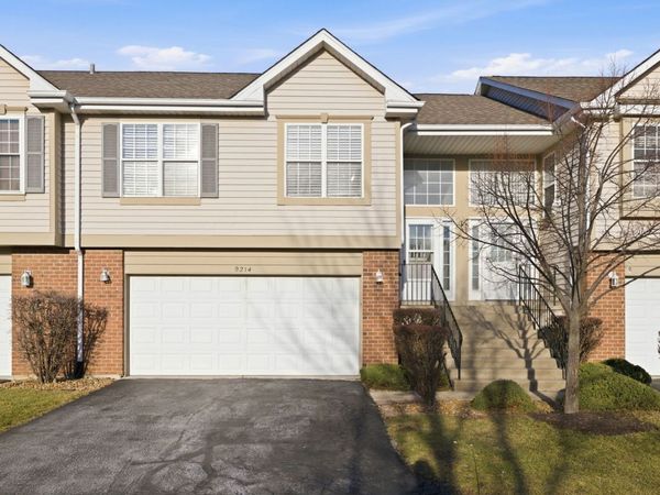 9214 W Pullman Court, Unit 9214, Mokena, IL 60448