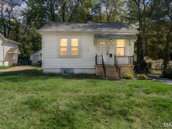 2340 Burns Avenue, Overland, MO 63114