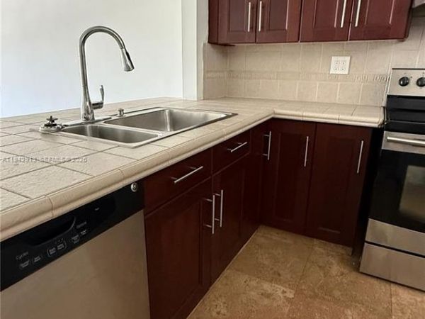 1400 NE 191st St , Unit 310, Miami, FL 33179