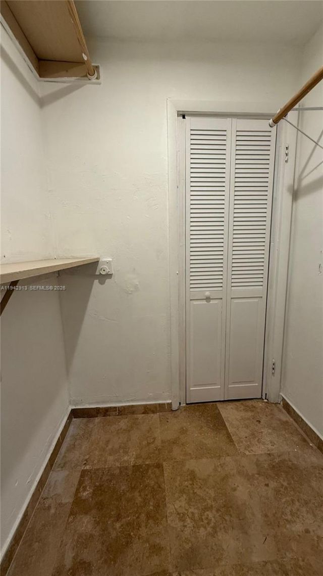 1400 NE 191st St , Unit 310, Miami, FL 33179 Photo