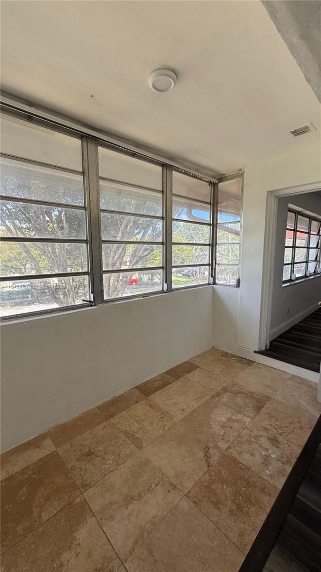 1400 NE 191st St , Unit 310, Miami, FL 33179 Photo