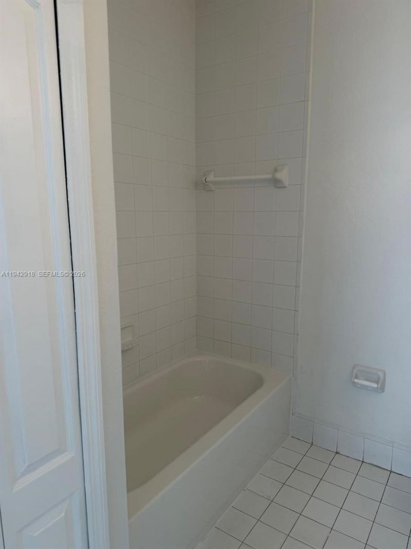 1656 SE 29th Ct, Unit 100, Homestead, FL 33035 Photo