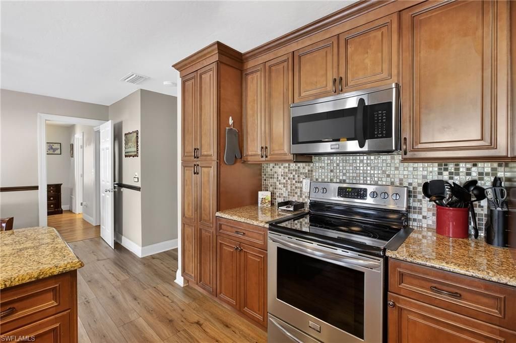 1435 SE 22nd Ter, Cape Coral, FL 33990 Photo