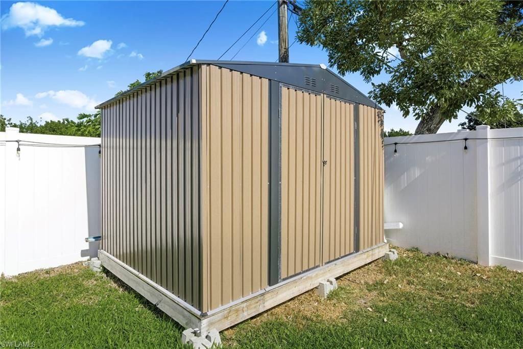 1435 SE 22nd Ter, Cape Coral, FL 33990 Photo