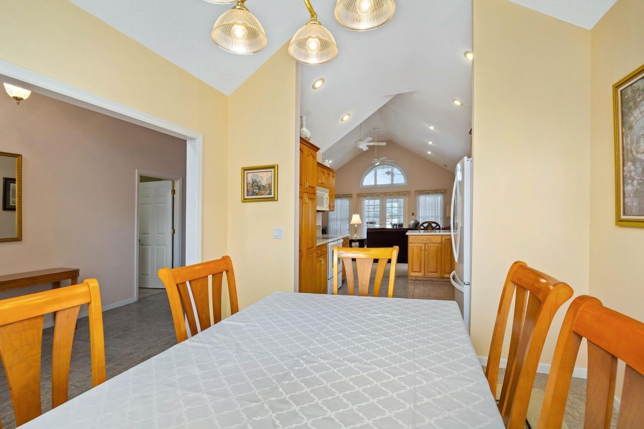 2 Fairway Drive Photo 22