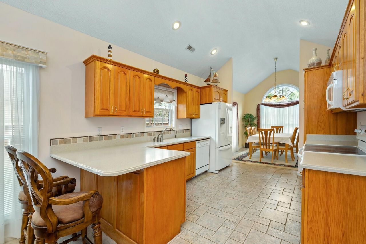 2 Fairway Drive Photo 23