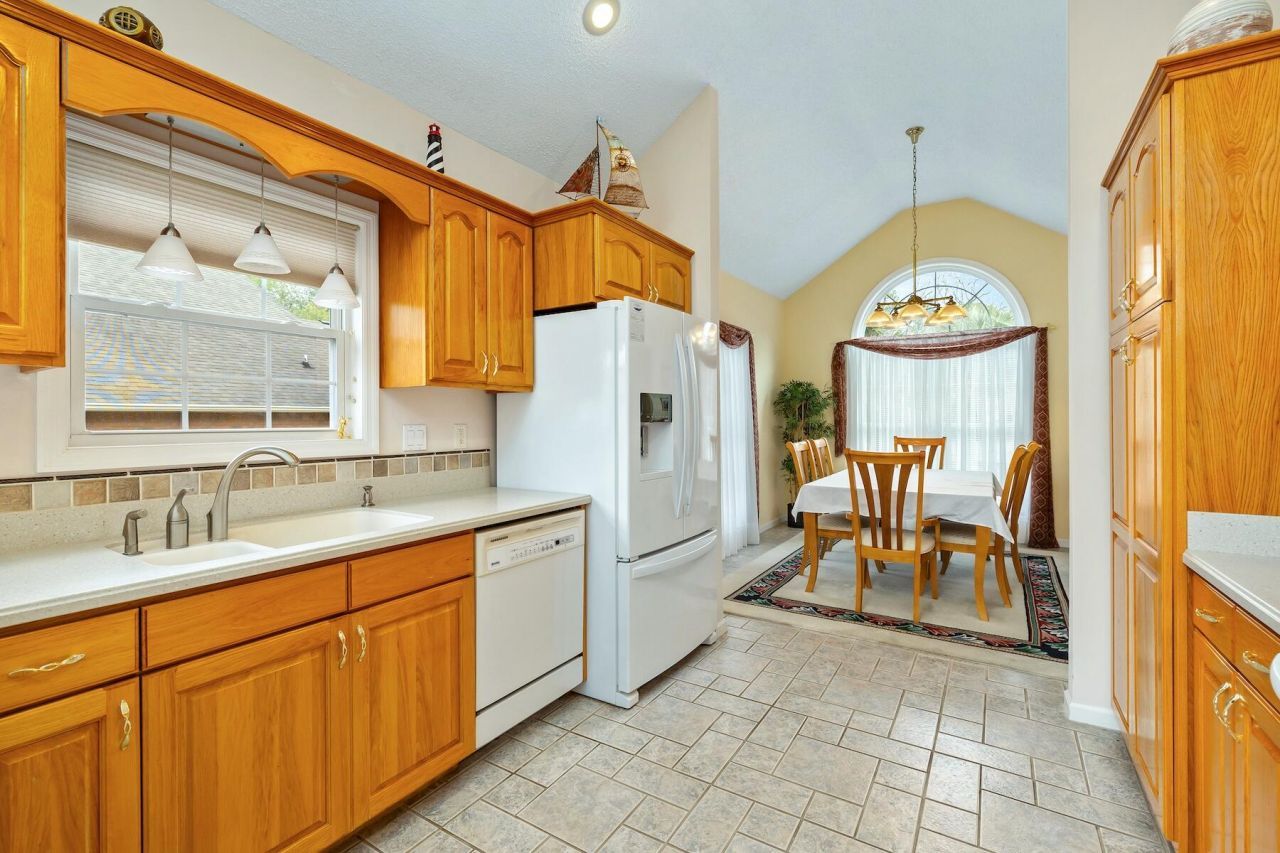 2 Fairway Drive Photo 24