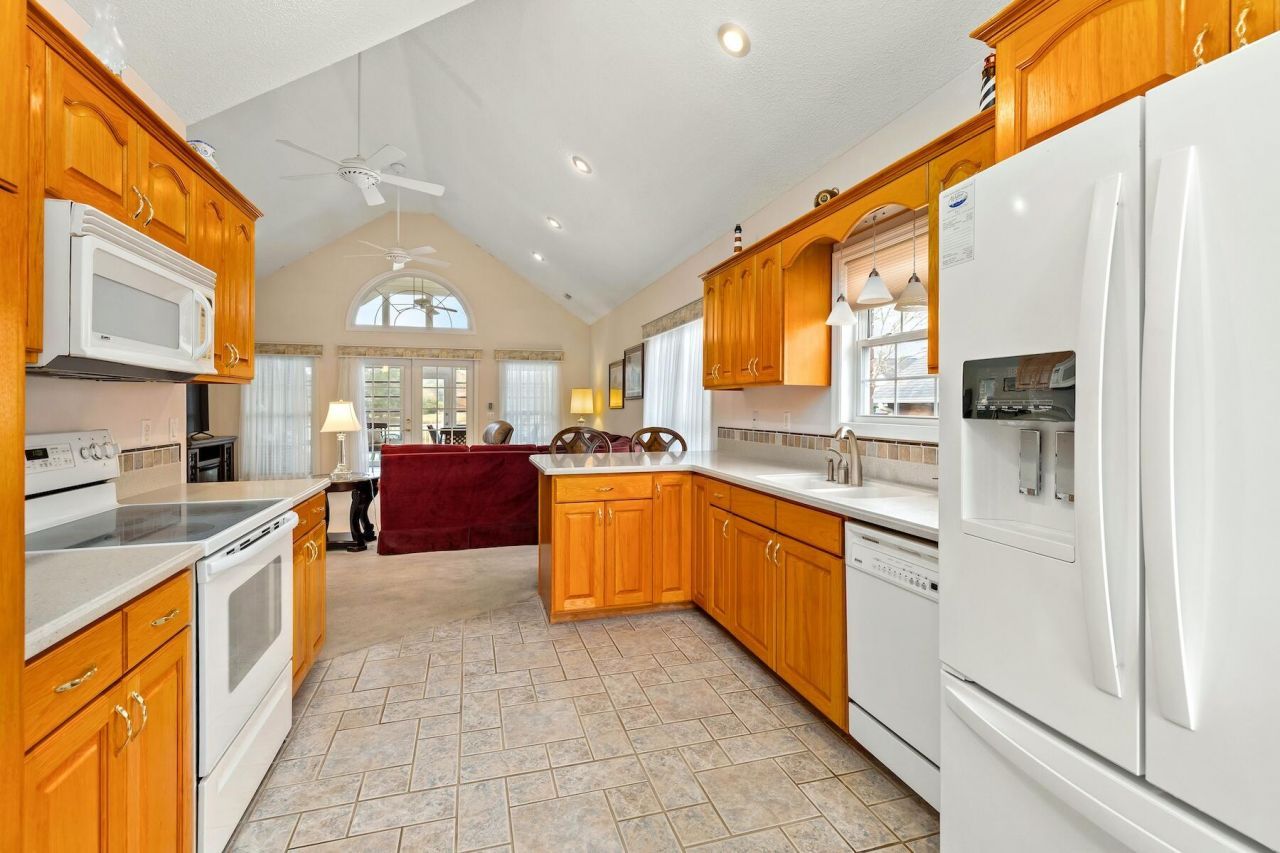 2 Fairway Drive Photo 27