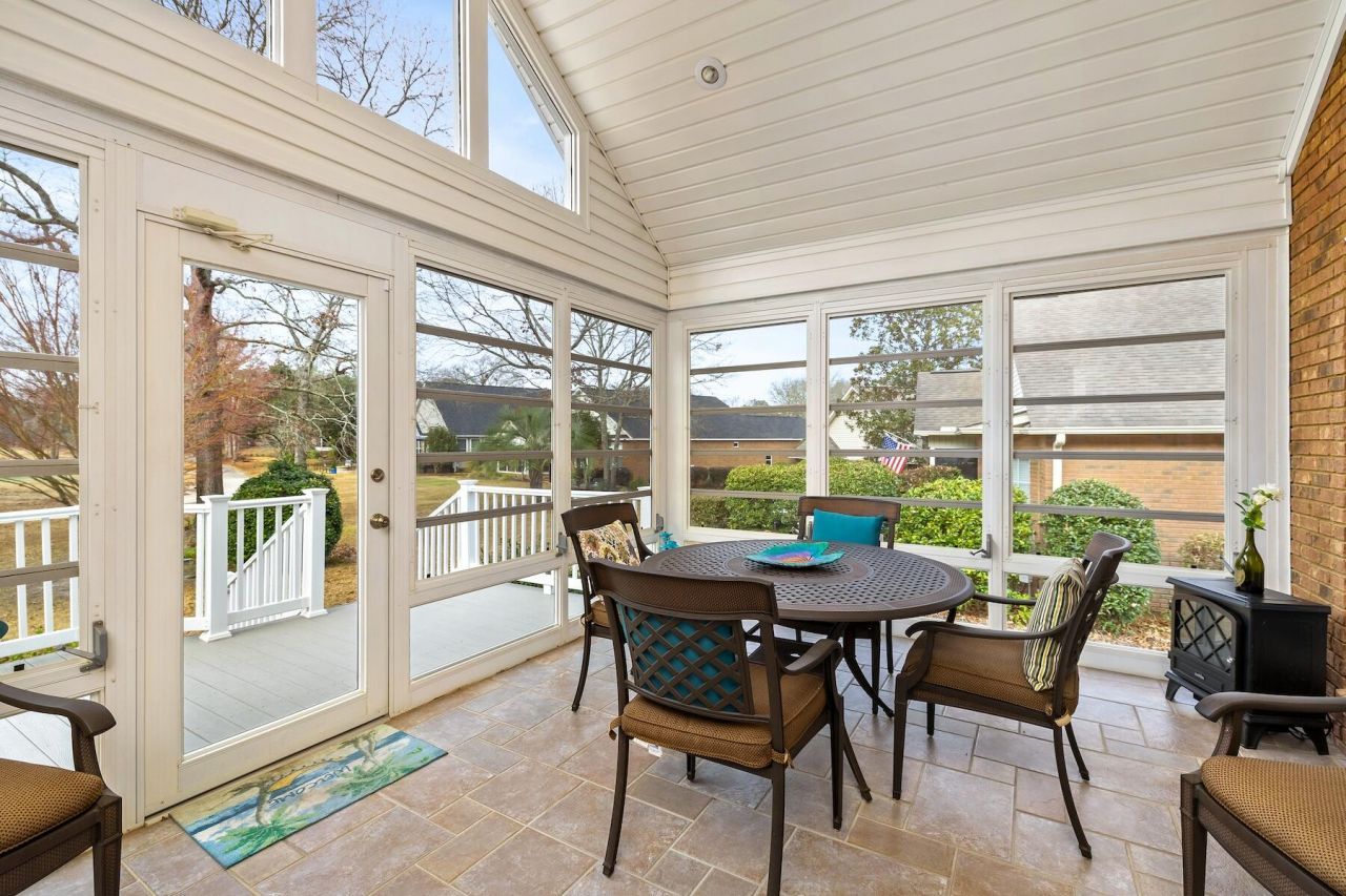 2 Fairway Drive Photo 32