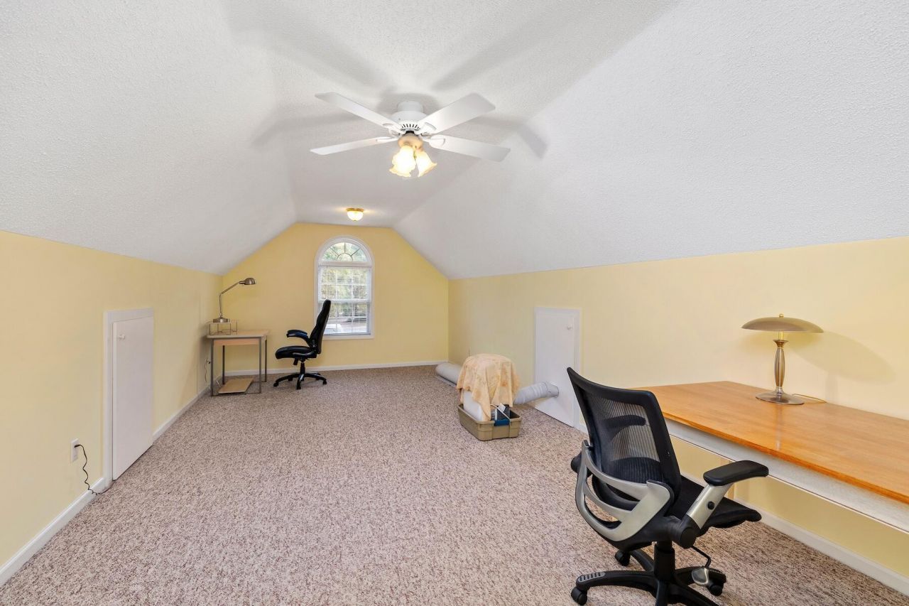 2 Fairway Drive Photo 46