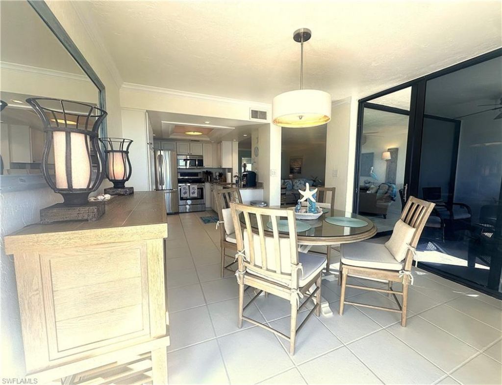 10475 Gulf Shore Dr, Unit 113, Naples, FL 34108 Photo
