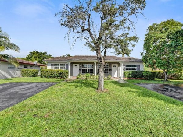 4017 Woodside Dr, Coral Springs, FL 33065