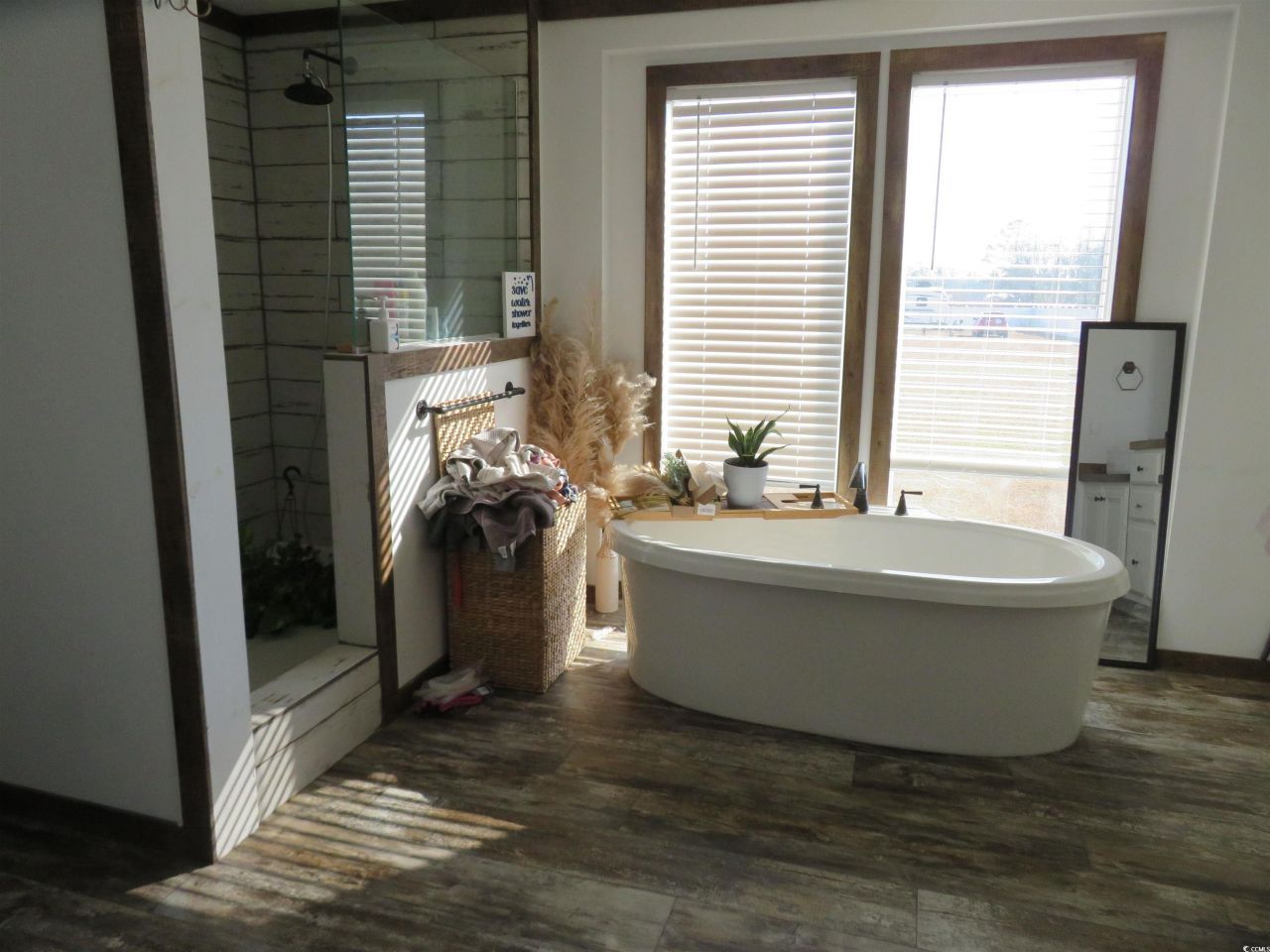 3702 Horse Pen Bay Rd. Photo 6