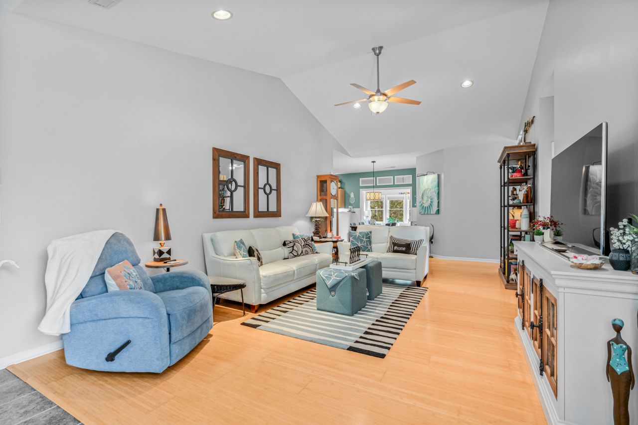 8699 Grassy Oak Trail Photo 5